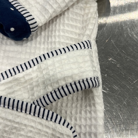 Nautica Infant Bathrobe - Picture 5 of 10